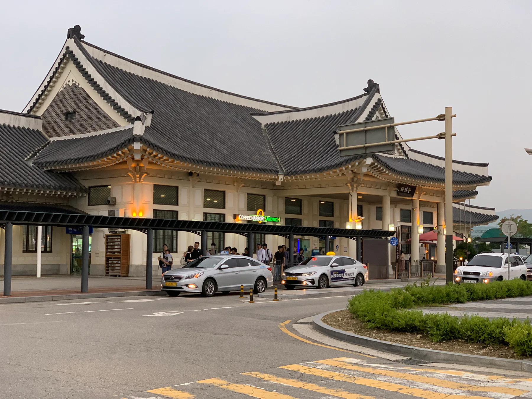 Traditional buildings near Jeonju Hanok Village.